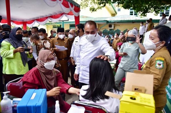 Kunker ke Pematangsiantar dan Simalungun Gubernur Edy Rahmayadi Tinjau Vaksinasi dan Sekolah Tatap Muka